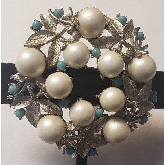 Vtg Signed Sarah Coventry 1960s Alaskan Summer Matte Turquoise Faux Pearl Brooch - Picture 5 of 11